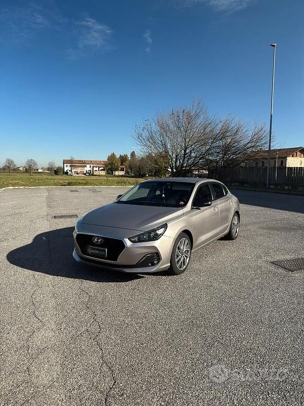 Usata Hyundai i30 136 CV (100 kW) 2021 Grigio Berlina