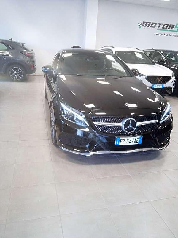 Usata Mercedes C220 AMG 170 CV (125 kW) 2018 Nero Coupé