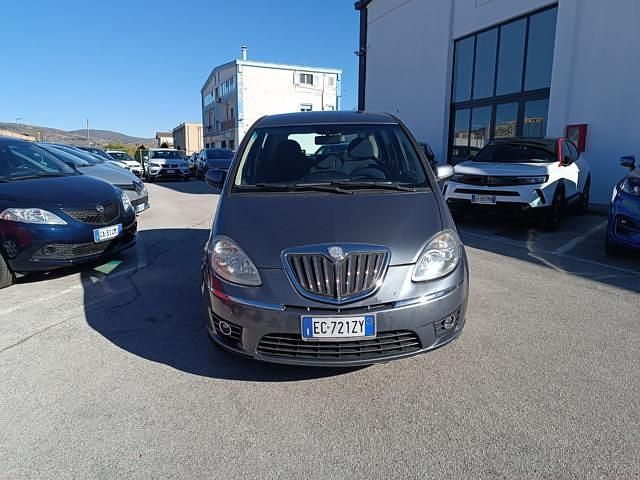 Usata Lancia Musa S 95 CV (69 kW) 2010 Grigio scuro Monovolume