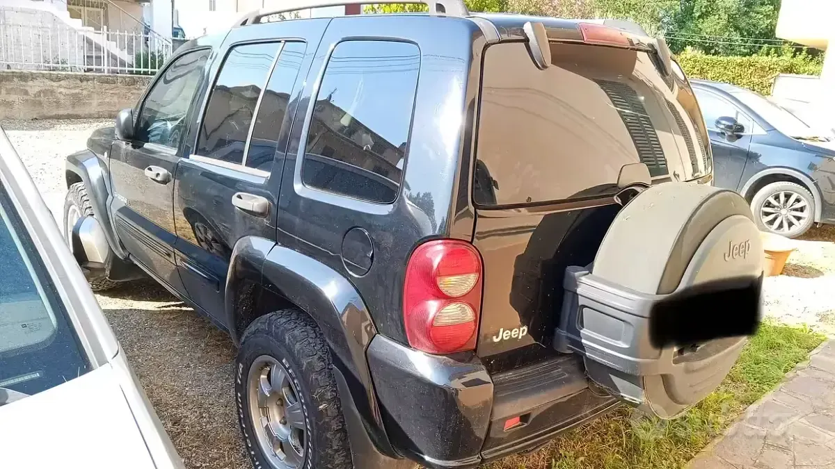 Usata Jeep Cherokee Limited 143 CV (105 kW) 2004 Nero SUV