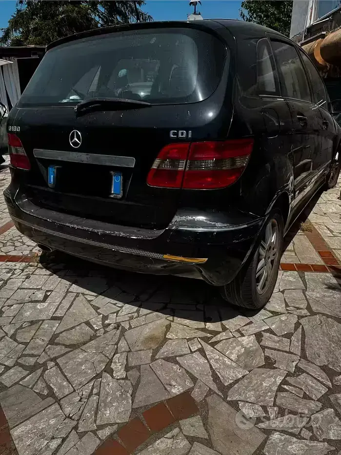 Usata Mercedes B180 2008 Nero Monovolume