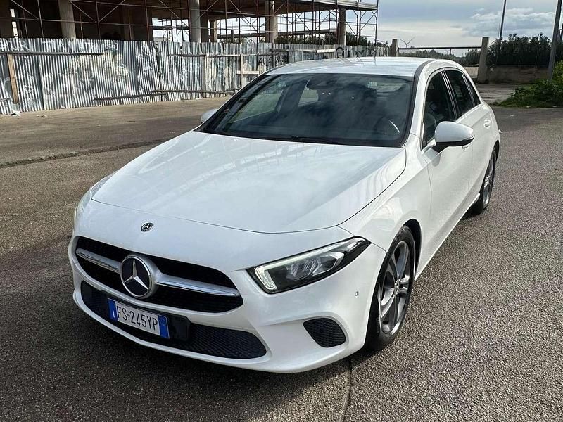 Usata Mercedes A180 116 CV (85 kW) 2018 Bianco Berlina