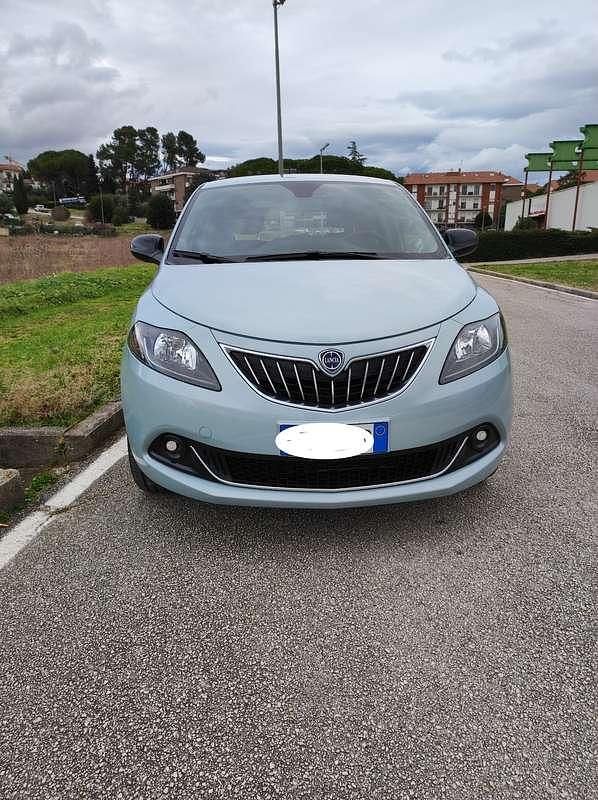 Usata Lancia Ypsilon Gold 69 CV (50 kW) 2023 Utilitaria
