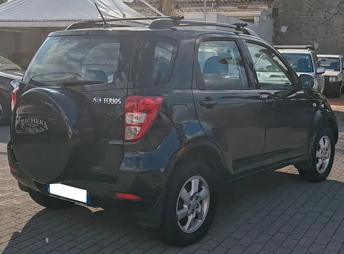 Usata Daihatsu Terios 86 CV (63 kW) 2008 Nero SUV