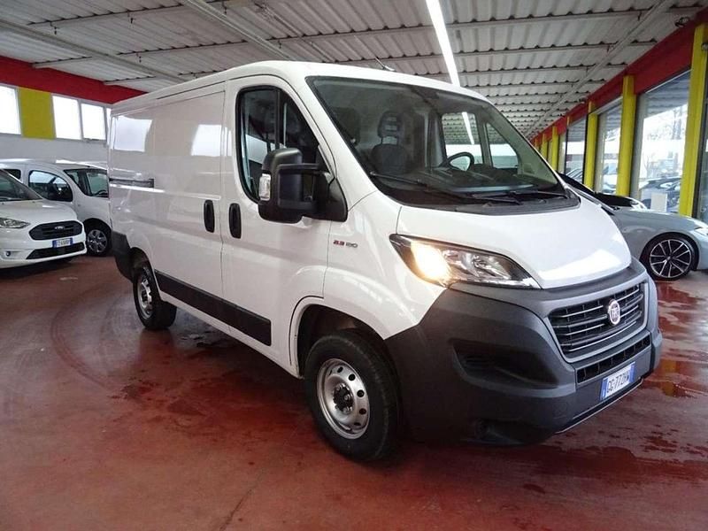 Bianco Usata 2021 Fiat Ducato Furgone | 17.900 € (Buon prezzo) - Immagine 1/4