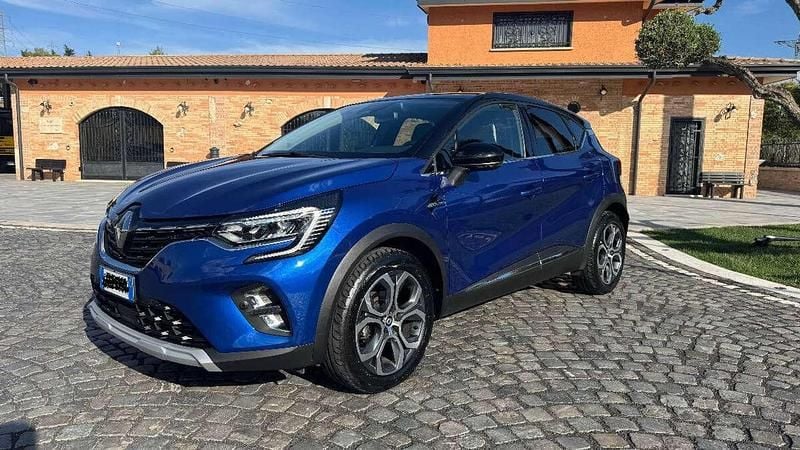 Usata Renault Captur Techno 101 CV (74 kW) 2023 Blu/azzurro SUV