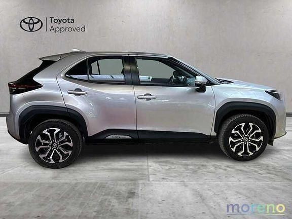 Usata Toyota Yaris Hybrid Trend 116 CV (85 kW) 2022 Grigio Pick-up