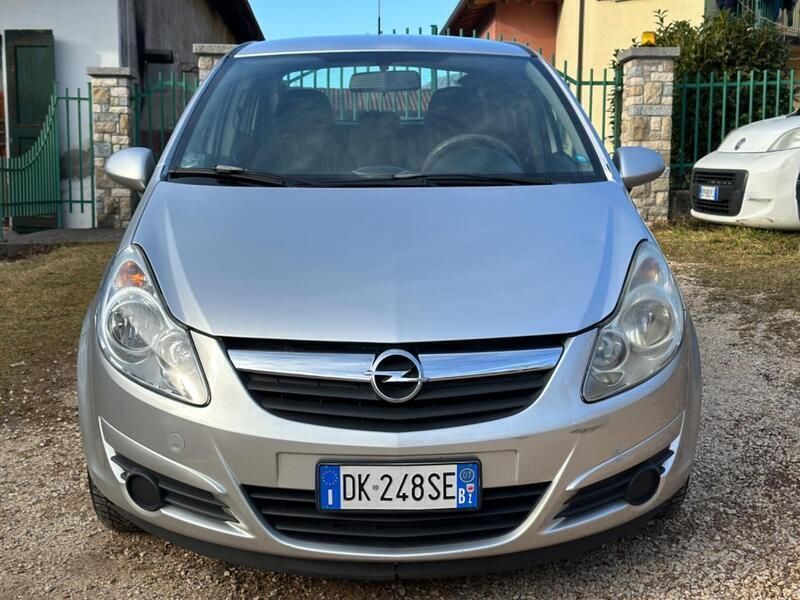 Usata Opel Corsa Enjoy 80 CV (58 kW) 2007 Argento Berlina