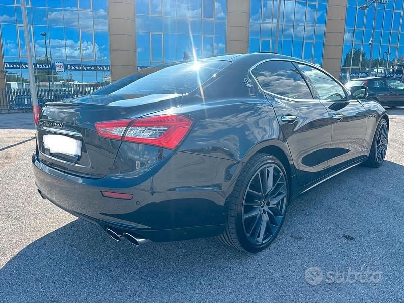 Usata Maserati Ghibli 275 CV (202 kW) 2014 Grigio Berlina