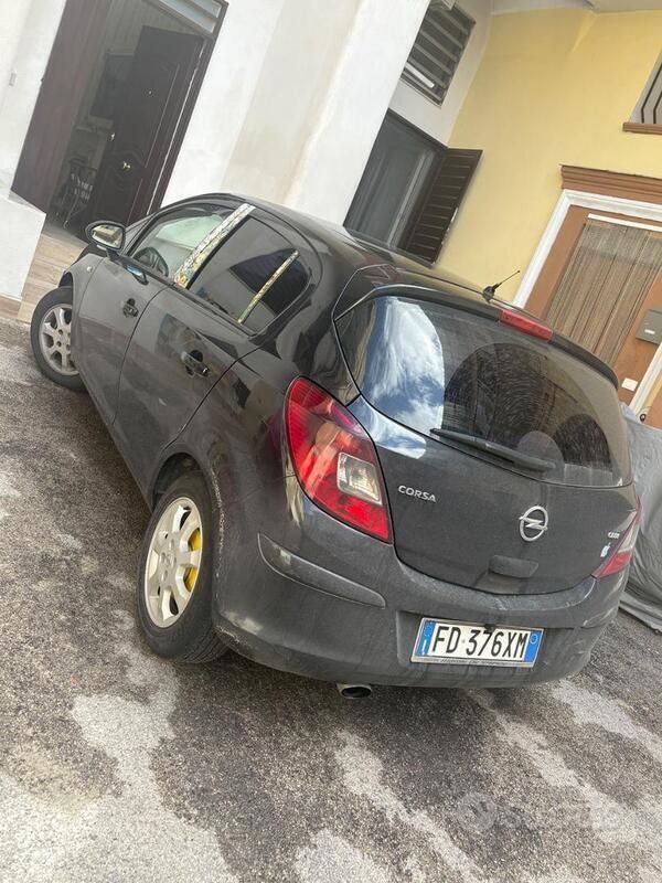 Usata Opel Corsa 2013 Nero Berlina