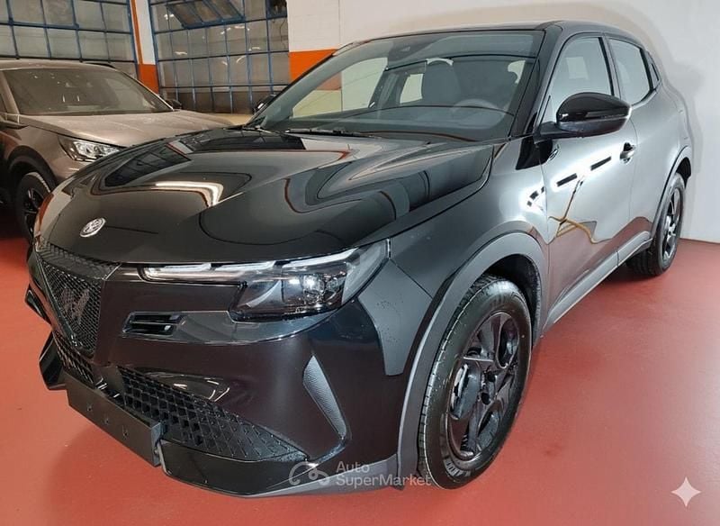 Nuova Alfa Romeo Junior 136 CV (100 kW) 2026 Nero SUV