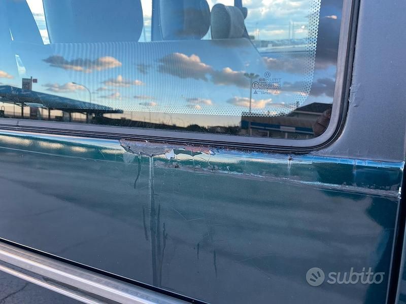 Usata VW Transporter 102 CV (75 kW) 1997 Verde Furgone