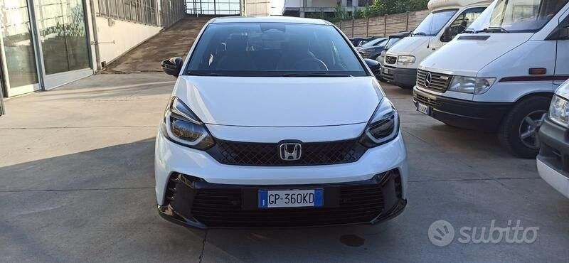 Bianco Usata 2024 Honda Jazz Due volumi | 22.000 € (Molto cara) - Immagine 1/4