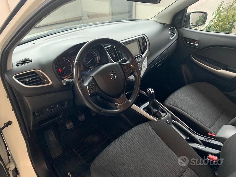 Usata Suzuki Baleno 89 CV (65 kW) 2018 Bianco Utilitaria