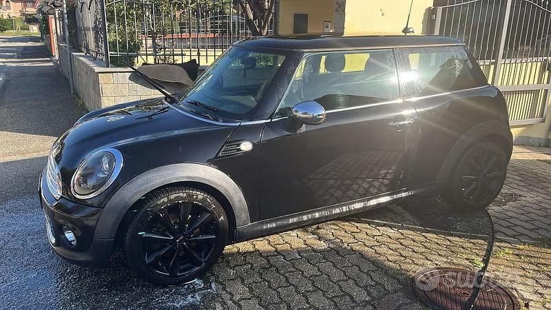 Begagnad Mini One D 90 HK (66 kW) 2011 Svart Halvkombi