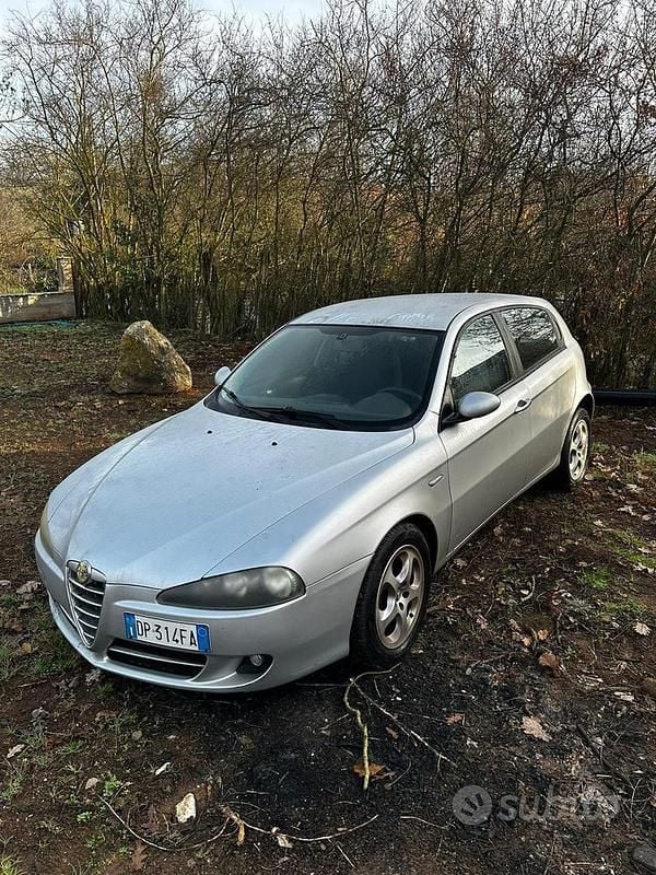 Usata Alfa Romeo 147 2006 Grigio Utilitaria