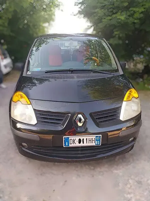 Usata Renault Modus Dynamique 75 CV (55 kW) 2007 Nero Monovolume