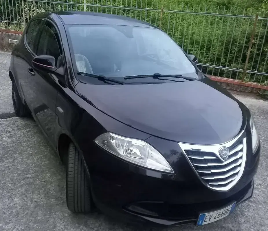 Usata Lancia Ypsilon S 69 CV (50 kW) 2014 Utilitaria
