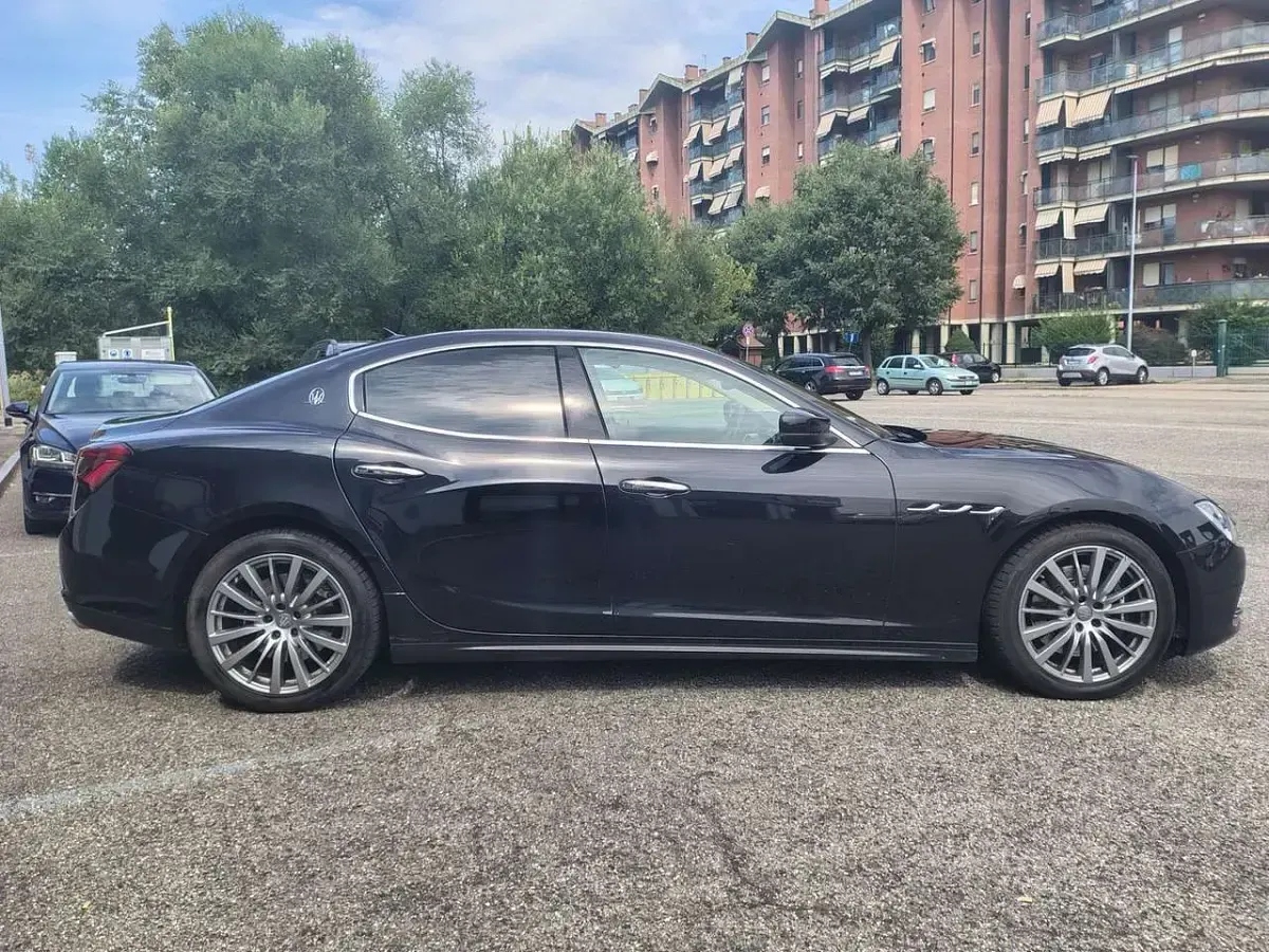 Usata Maserati Ghibli 275 CV (202 kW) 2017 Nero Berlina