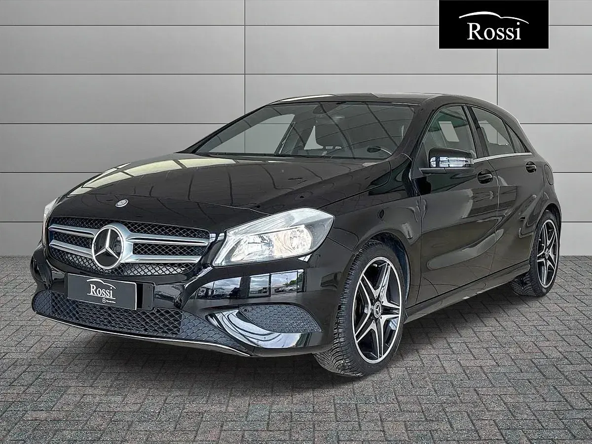 Begagnad Mercedes A180 Sport 109 HK (80 kW) 2013 Sedan