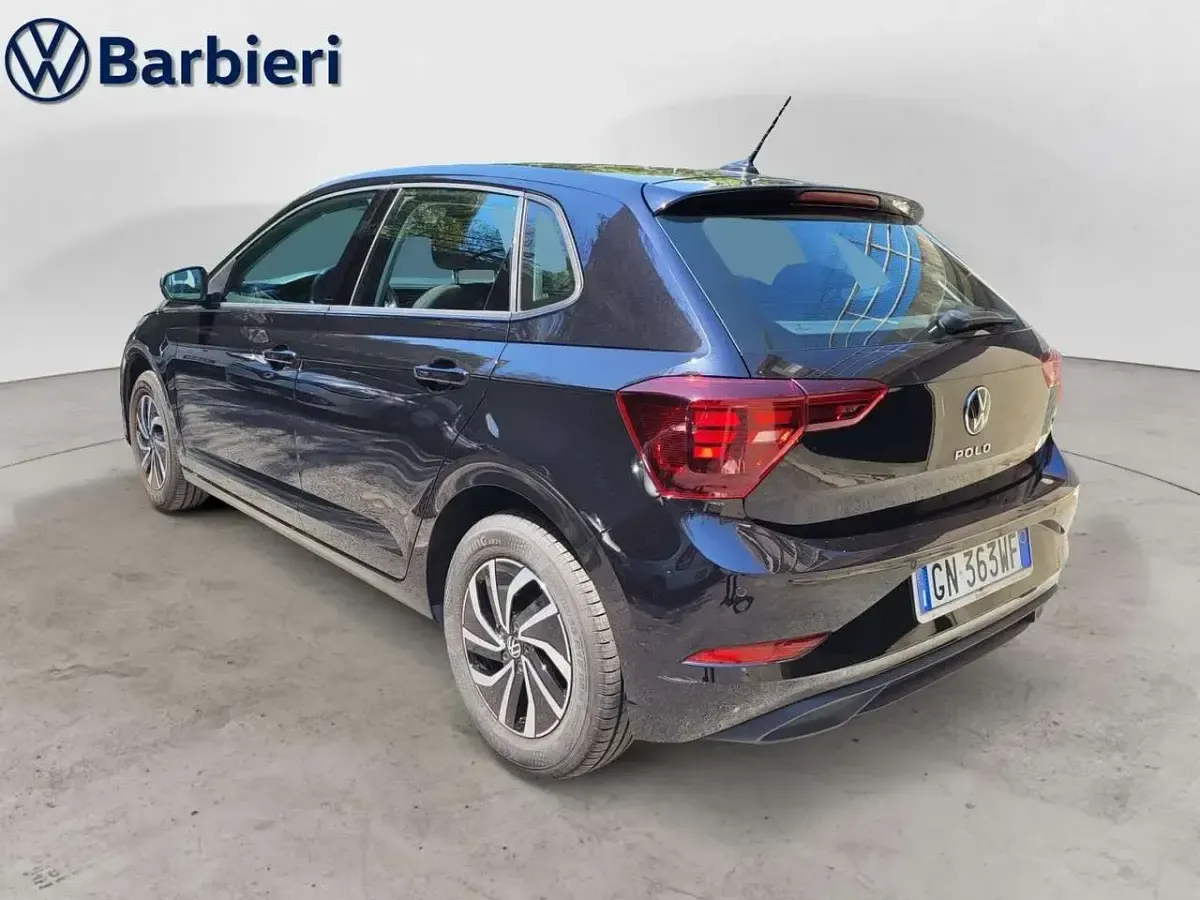 Usata VW Polo Life 90 CV (66 kW) 2023 Nero Utilitaria