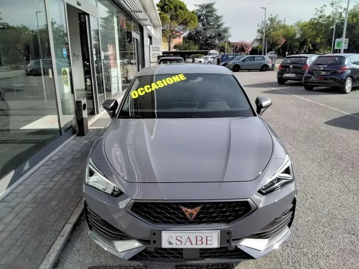 Usata Cupra Leon 150 CV (110 kW) 2023 Grigio Berlina