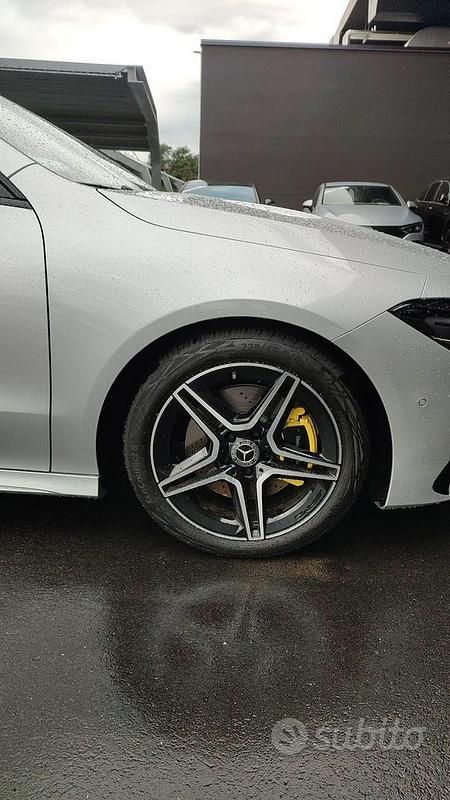Usata Mercedes CLA200 Shooting Brake 116 CV (85 kW) 2024 Grigio Station wagon