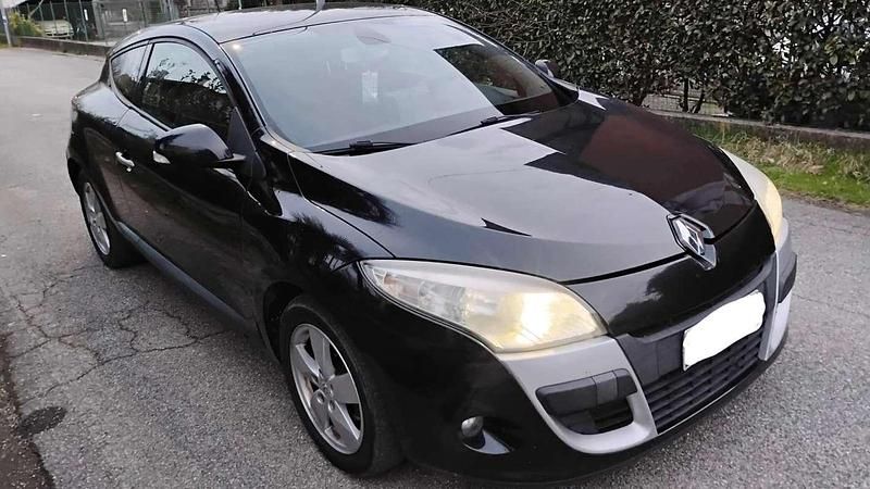 Usata Renault Mégane Coupé Dynamique 110 CV (80 kW) 2010 Nero Coupé