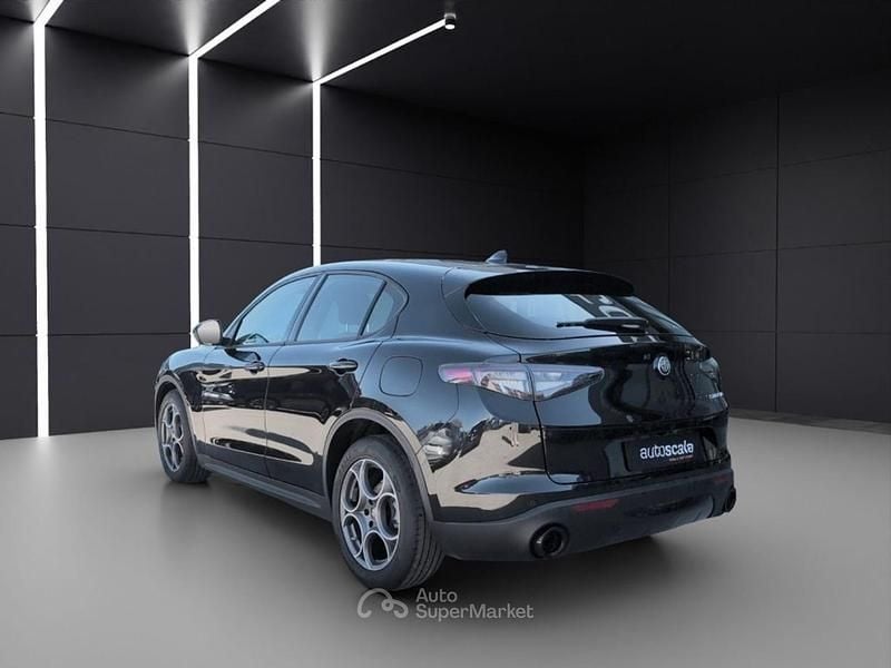 Usata Alfa Romeo Stelvio Sprint 160 CV (117 kW) 2024 Nero SUV