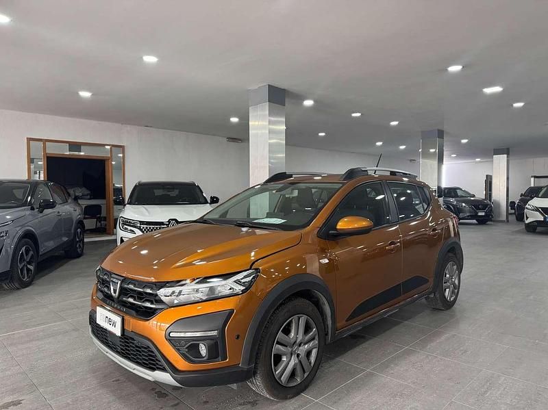 Usata Dacia Sandero Comfort 101 CV (74 kW) 2022 Bronzo Berlina