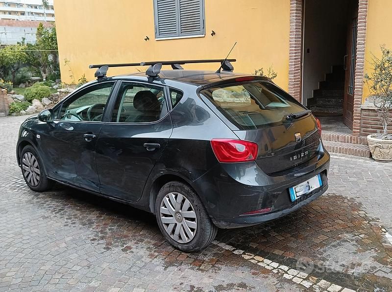 Usata Seat Ibiza 90 CV (66 kW) 2010 Grigio Utilitaria