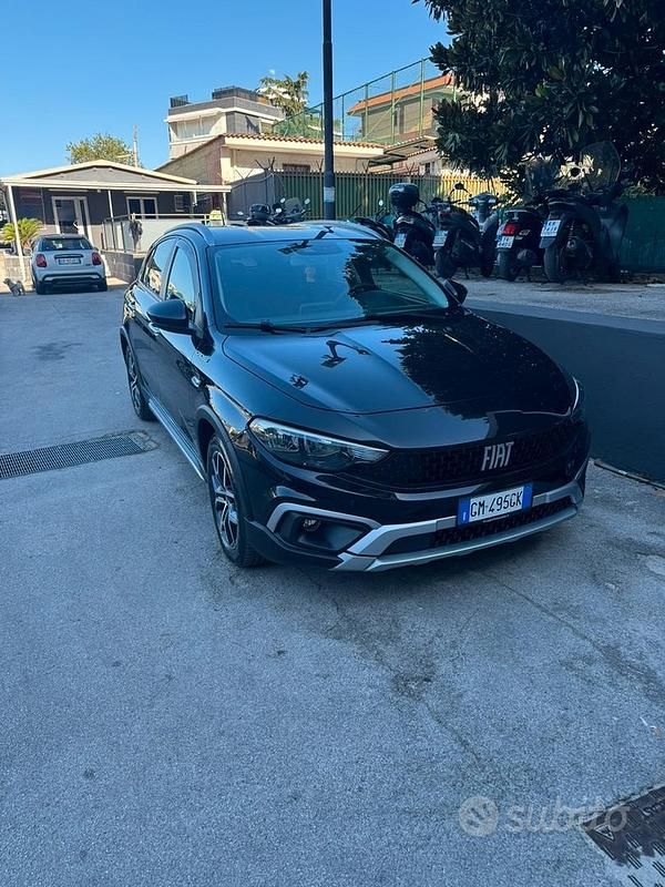 Usata Fiat Tipo Cross 131 CV (96 kW) 2022 Utilitaria