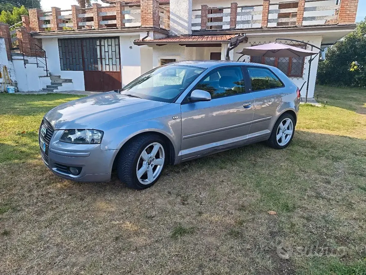 Usata Audi A3 Comfort 140 CV (102 kW) 2006 Grigio Utilitaria