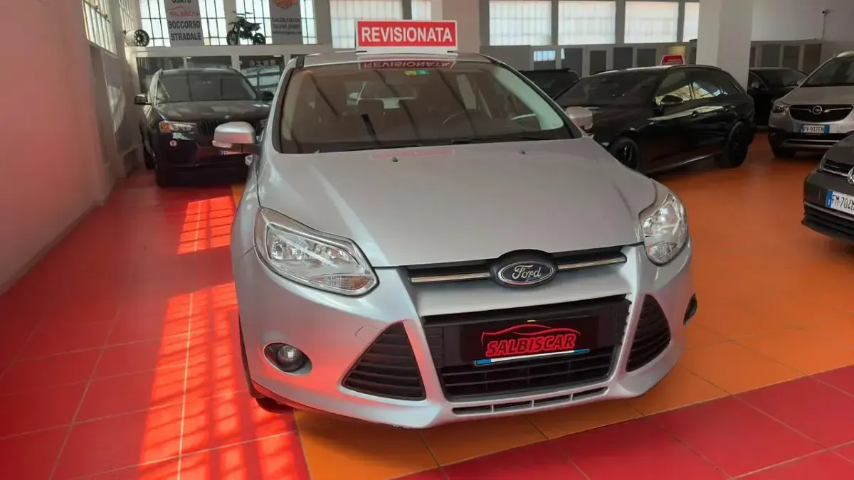 Usata Ford Focus Titanium 150 CV (110 kW) 2012 Grigio Berlina