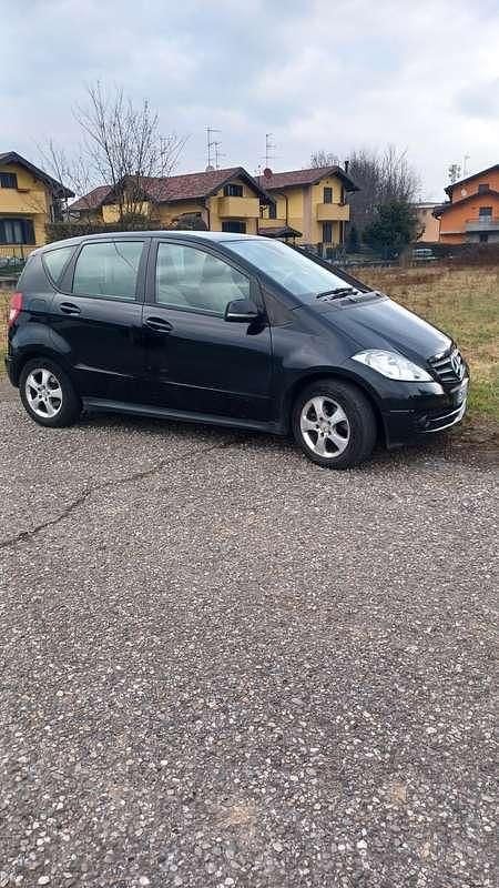 Usata Mercedes 180 109 CV (80 kW) 2012 Nero Berlina