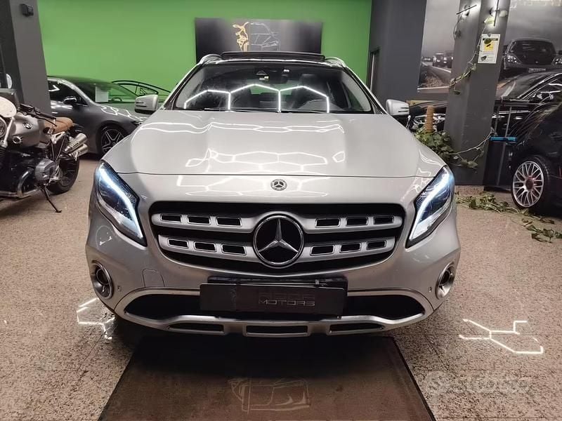 Usata Mercedes GLA220 170 CV (125 kW) 2019 Grigio SUV