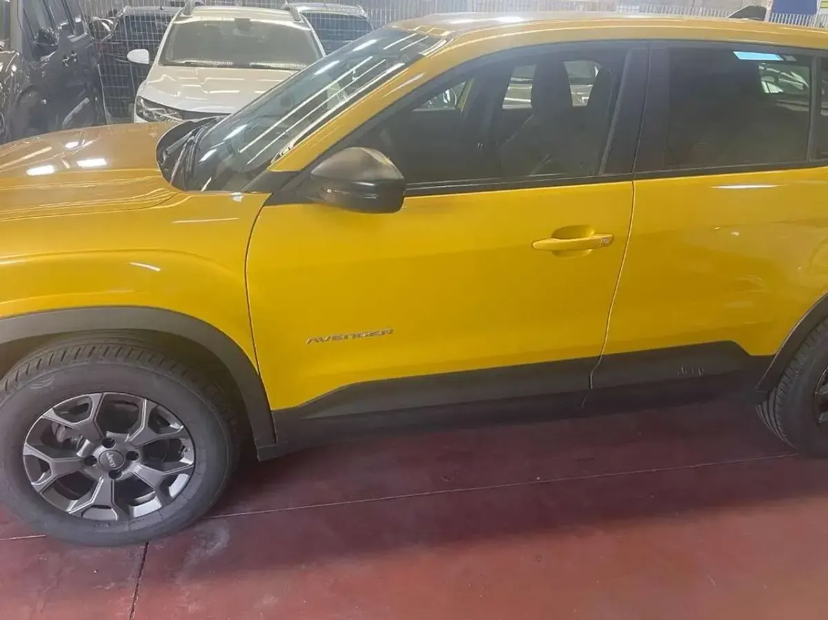 Usata Jeep Avenger Summit 101 CV (74 kW) 2023 Giallo SUV