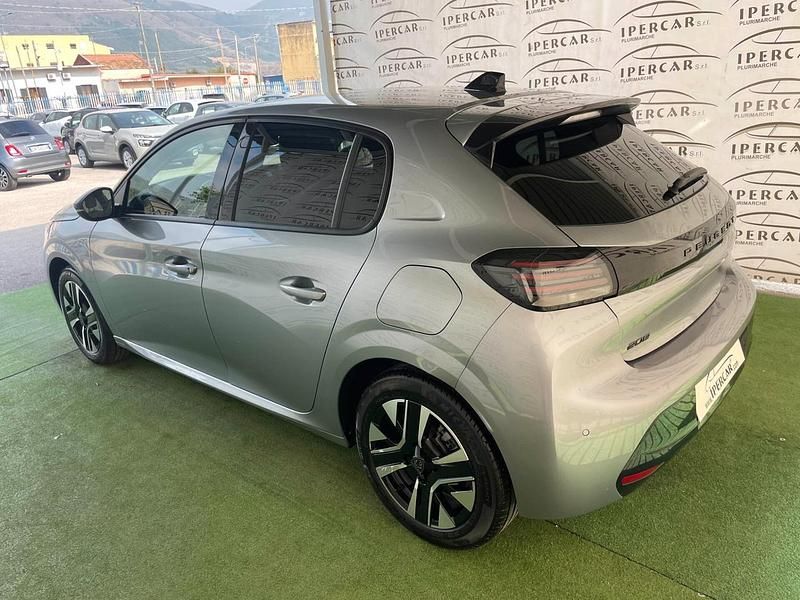 Usata Peugeot 208 Allure 101 CV (74 kW) 2025 Grigio Utilitaria