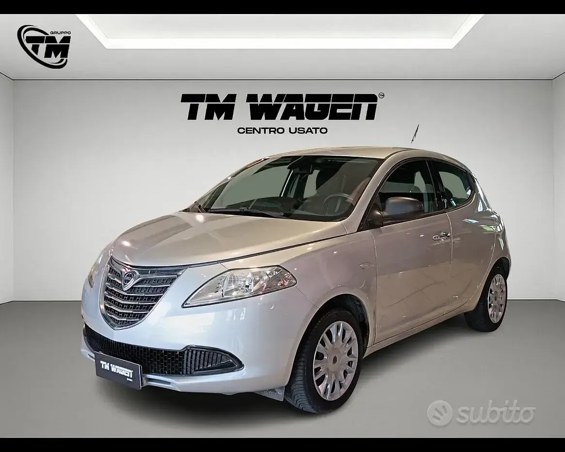 Usata Lancia Ypsilon S 95 CV (69 kW) 2015 Argento Utilitaria