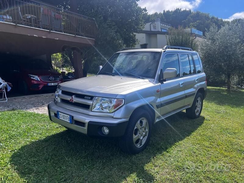 Grigio Usata 2003 Mitsubishi Pajero SUV | 7900 € (Ottimo prezzo) - Immagine 1/4