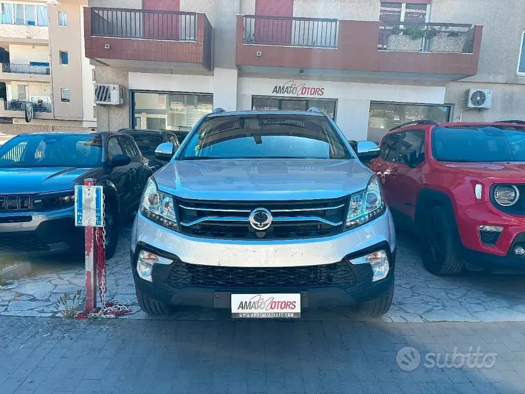 Usata SsangYong Korando Limited 178 CV (130 kW) 2018 Grigio SUV