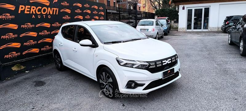 Usata Dacia Sandero 67 CV (49 kW) 2024 Bianco Berlina