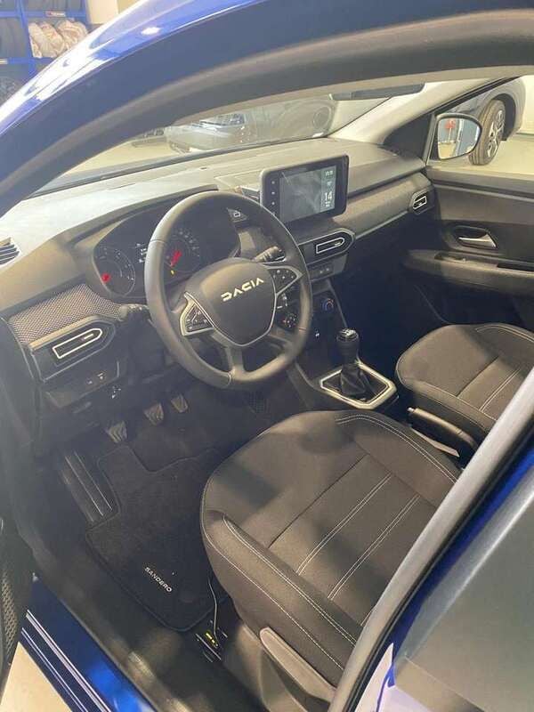 Nuova Dacia Sandero 101 CV (74 kW) 2025 Blu/azzurro Utilitaria