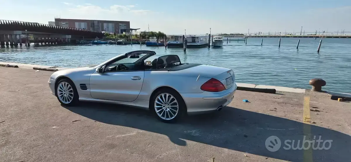 Usata Mercedes SL350 316 CV (232 kW) 2006 Grigio Cabrio