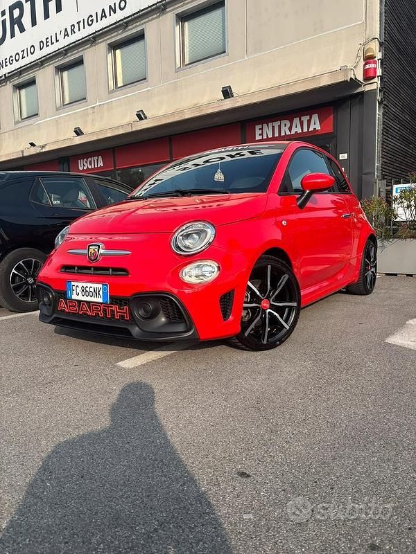 Rosso Usata 2016 Abarth 595 Due volumi | 15.500 € (Cara) - Immagine 1/4