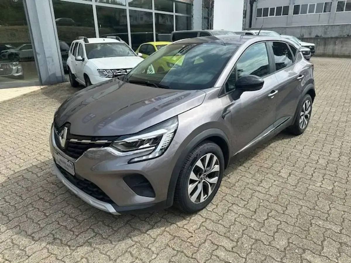 Usata Renault Captur 131 CV (96 kW) 2020 Grigio SUV