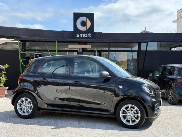 Usata Smart ForFour Passion 71 CV (52 kW) 2018 Nero Utilitaria