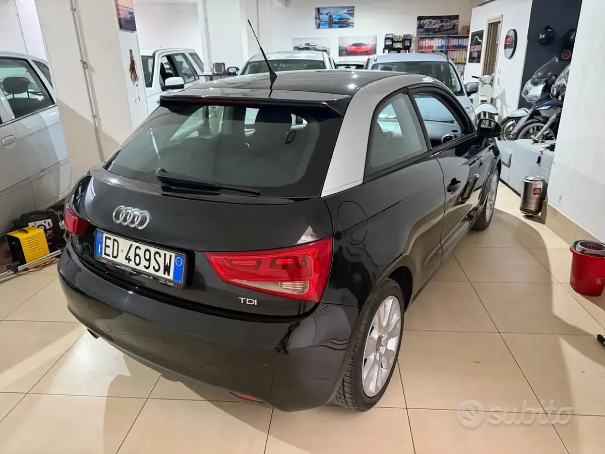 Usata Audi A1 Ambition 105 CV (77 kW) 2010 Nero Utilitaria