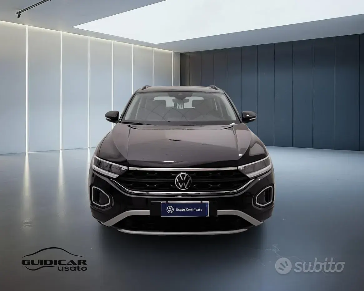 Usata VW T-Roc Life 150 CV (110 kW) 2024 Nero SUV