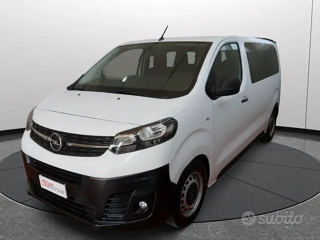 Usata Opel Vivaro-e Combi 144 CV (105 kW) 2020 Bianco Monovolume